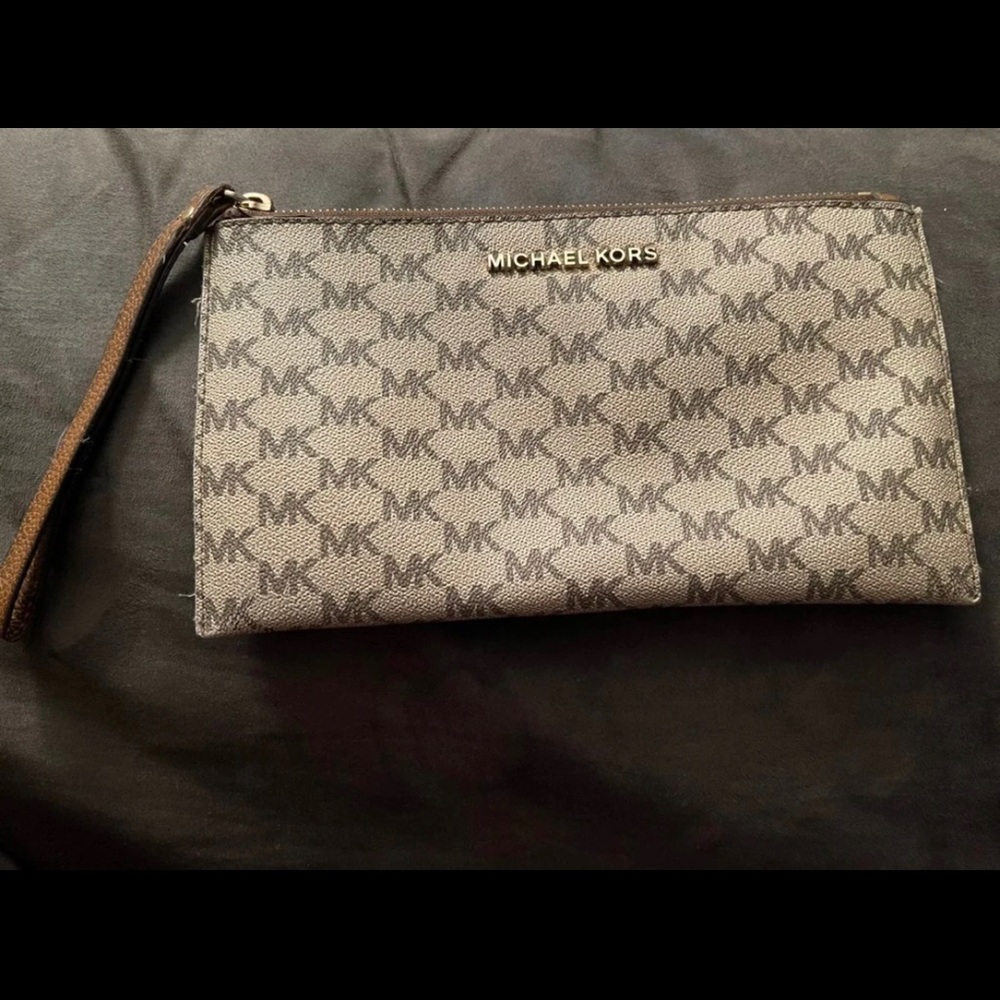 Michael kors wrislet